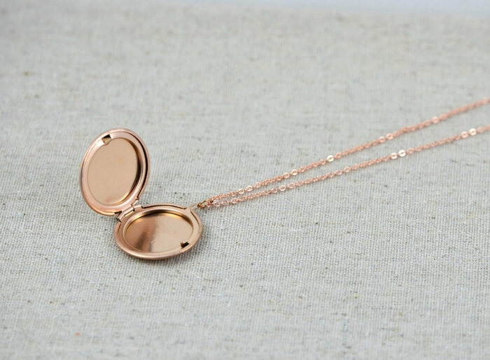 Engraved Locket Necklace in Silver, Rose gold and Gold, Personalised Locket Necklace, Round Stainless Steel Silver Name Necklace Jewellery