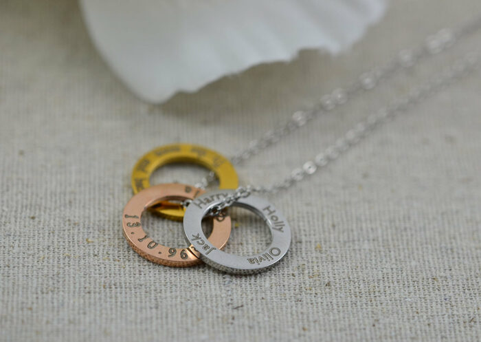 Personalised Circle Family Necklace, Gold Children Name Engraved Ring Custom Necklace, Round Necklace, Customised Bridesmaids Gift Jewellery